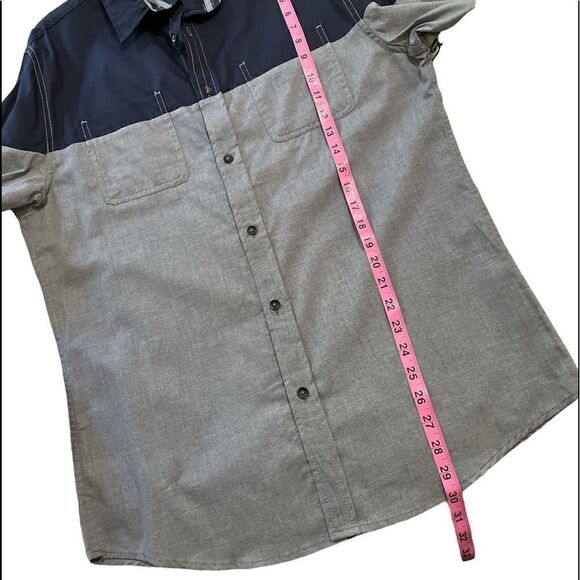 Blue colorblock long sleeve shirt - Picture 6 of 7